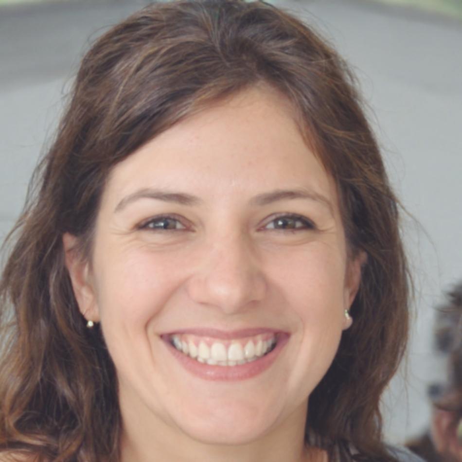 Imogen Fletcher, Lead Financial Advisor